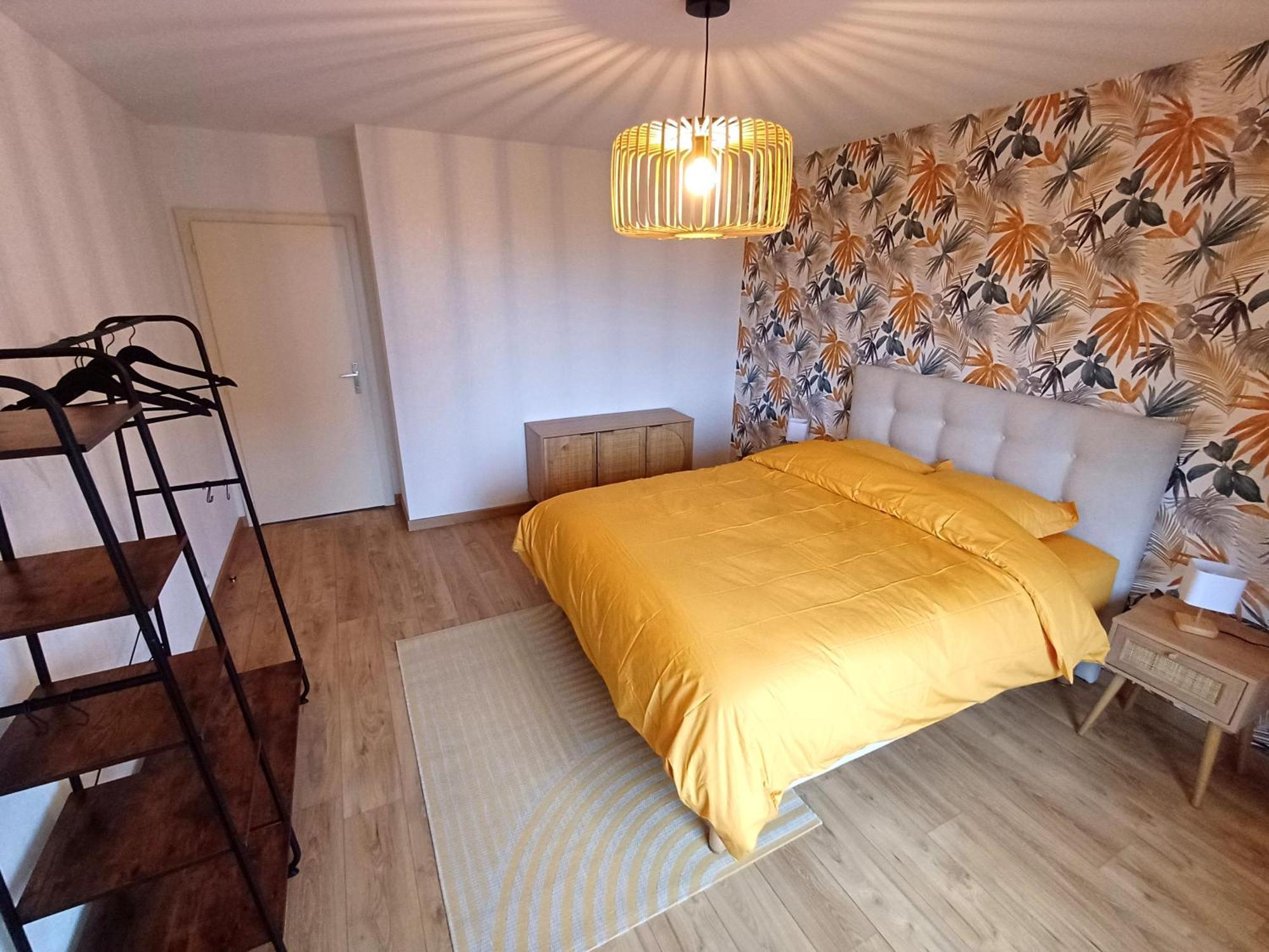 סברן Confortable Spacieux Grand Rue - Garage מראה חיצוני תמונה